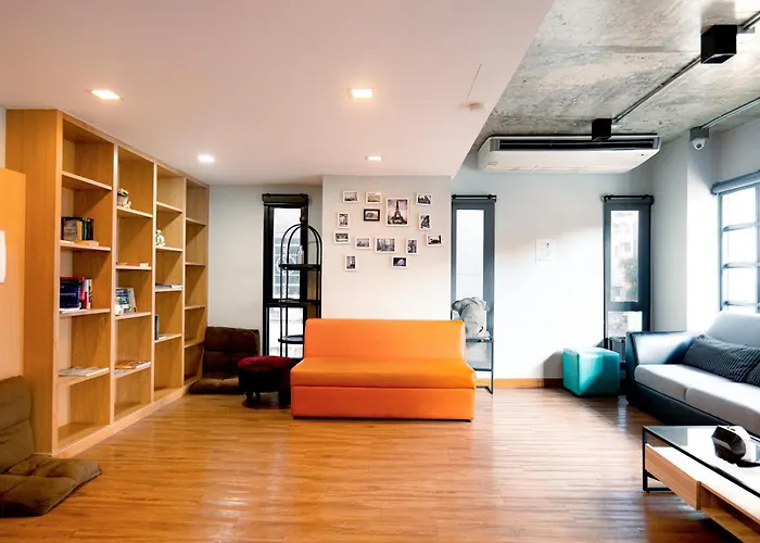 Travelier Hostel